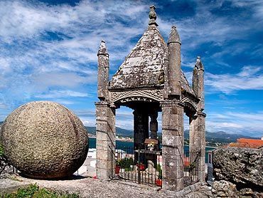 cruceiro-da-santisima-trinidade-baiona